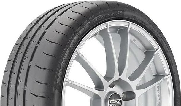 dunlop_sport maxx race 2_righthalf.jpg