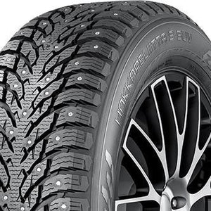 nokian_hakkapeliitta 9 suv studded_righthalf.jpg