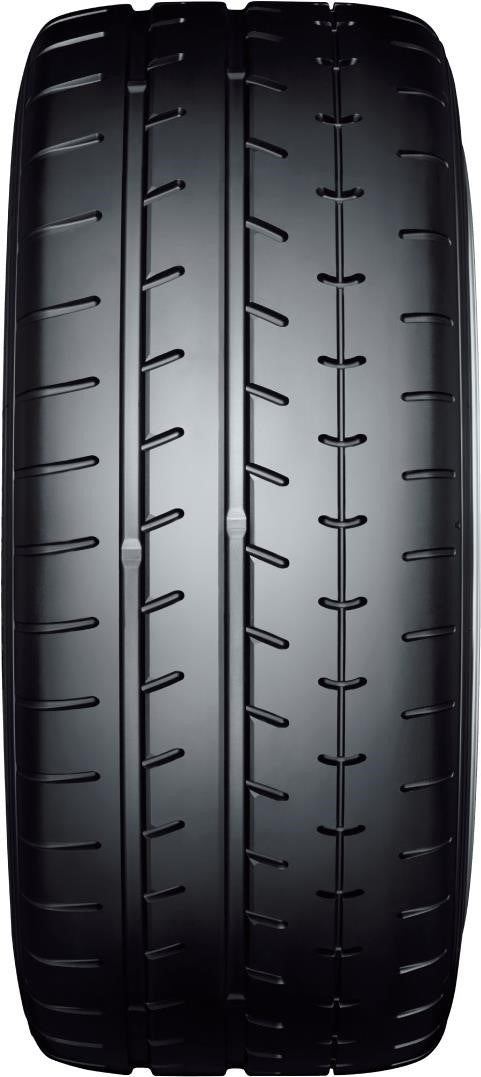 yokohama_advan a052_tread.jpg